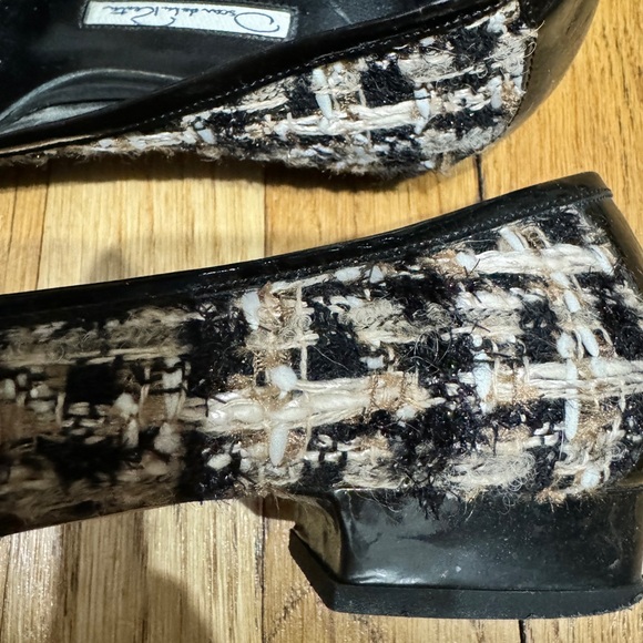 Oscar de la Renta Tweed Flats with Black Patent Cap Toe, Size 6 - Picture 7 of 7